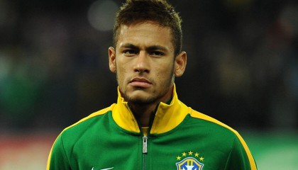 开云下载-爱德华兹爆发撕裂防线，勇士防守哲学锁死猛龙命脉