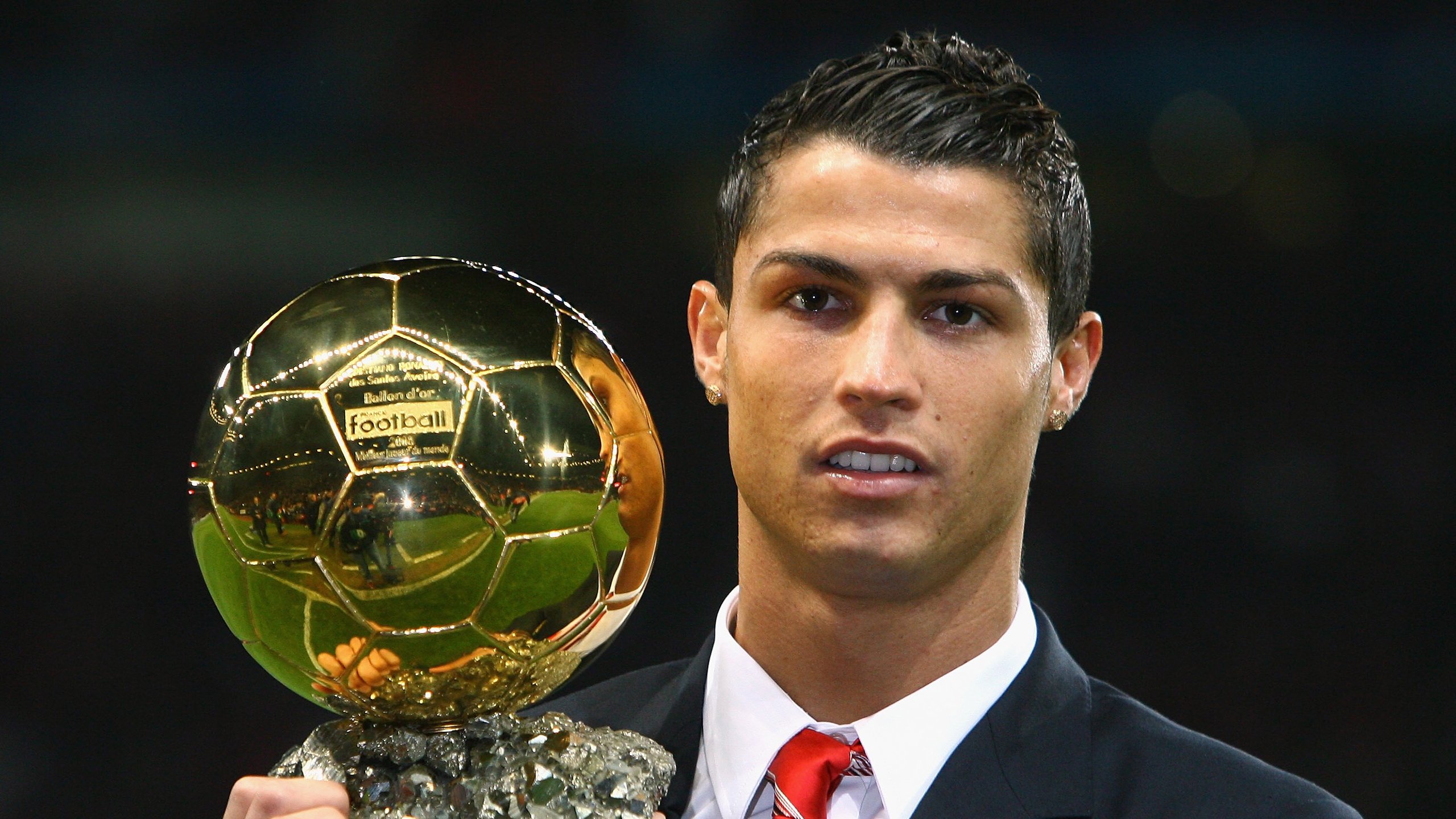 英超争冠之夜，巴斯托尼攻防两端统治