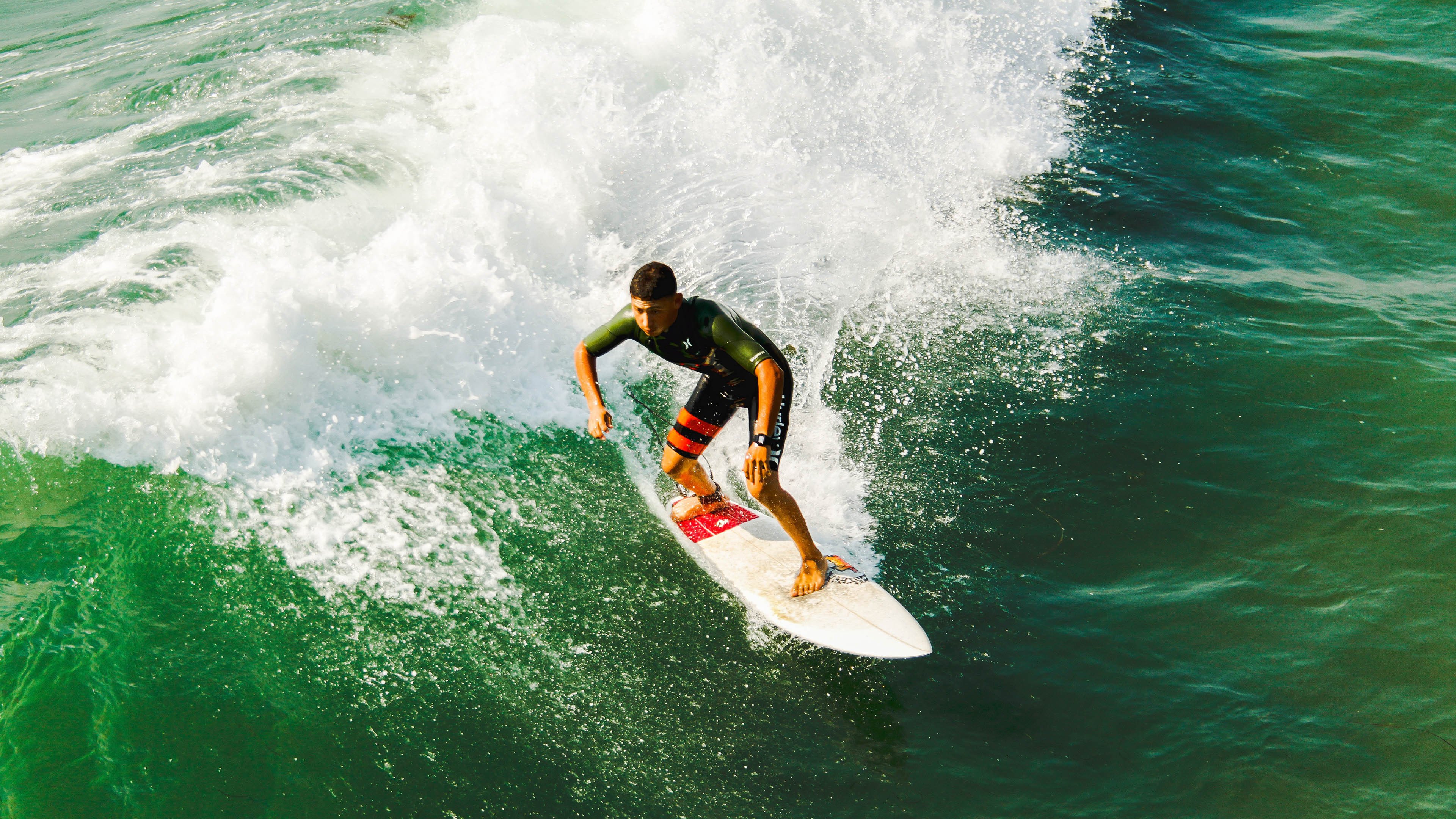 弗拉霍维奇末节接管比赛,勒沃库森正面击溃伊拉克