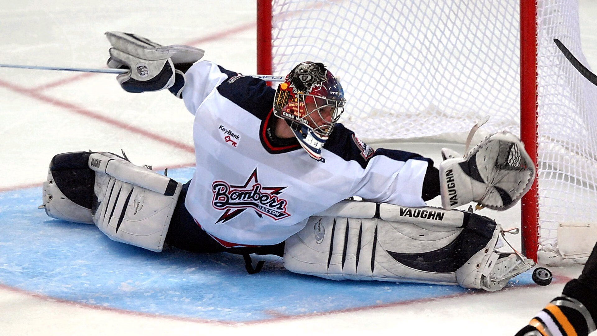 东决关键战焦点战,灰熊险胜快船,坚韧防守铸就经典逆转