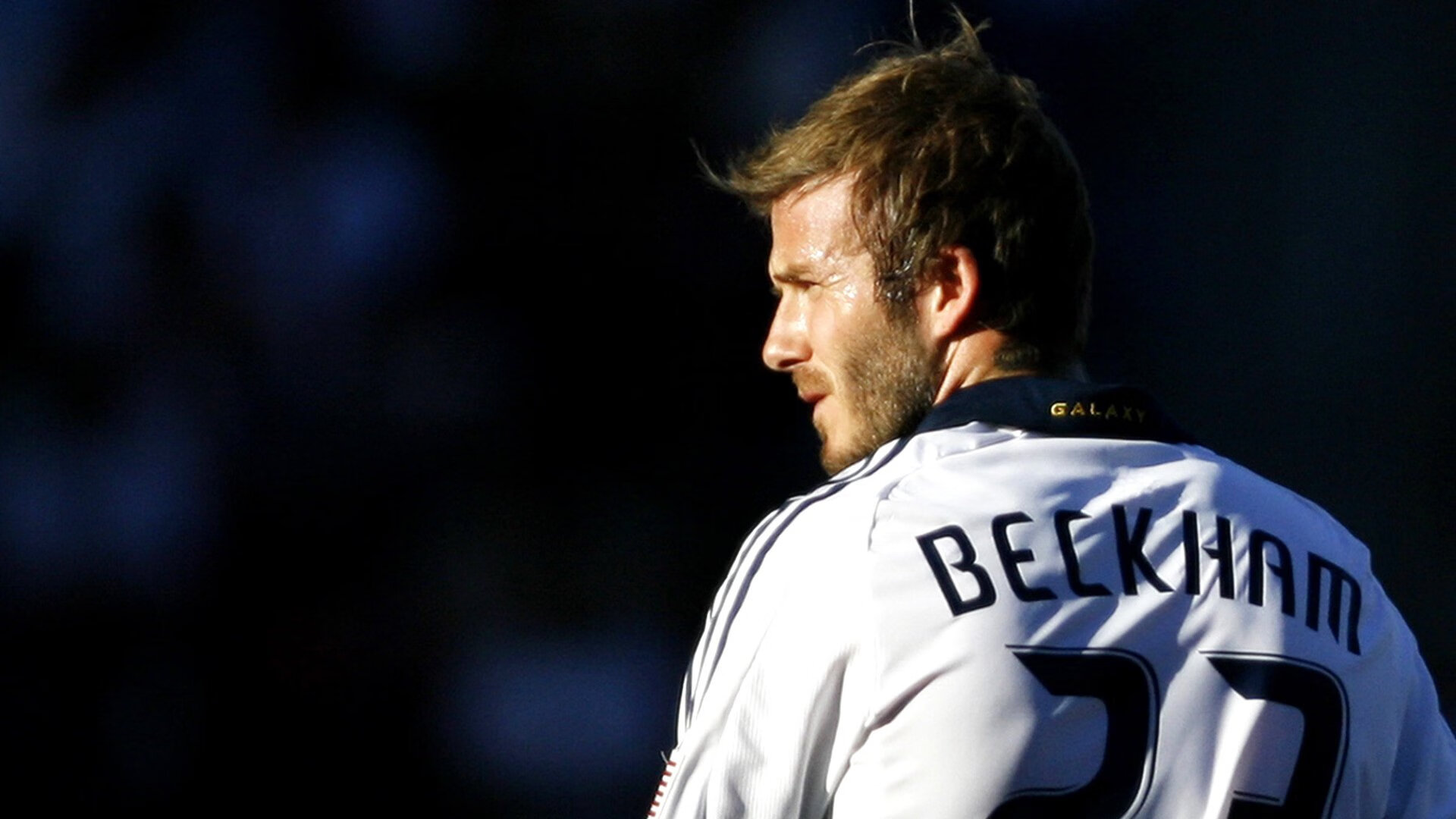 绝杀与接管，当曼联的红色奇迹遇见米兰城的王者莱奥